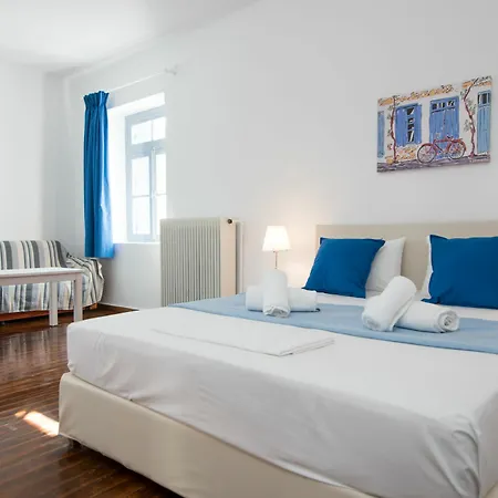 Three Bedroom Traditional 公寓 *